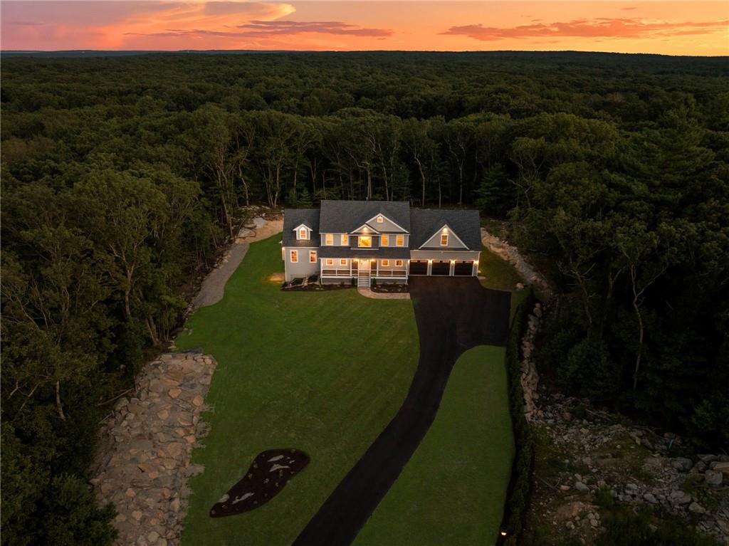 East Greenwich, Rhode Island, 02818, United States, 5 Bedrooms Bedrooms, ,4 BathroomsBathrooms,Residential,Active,1993976