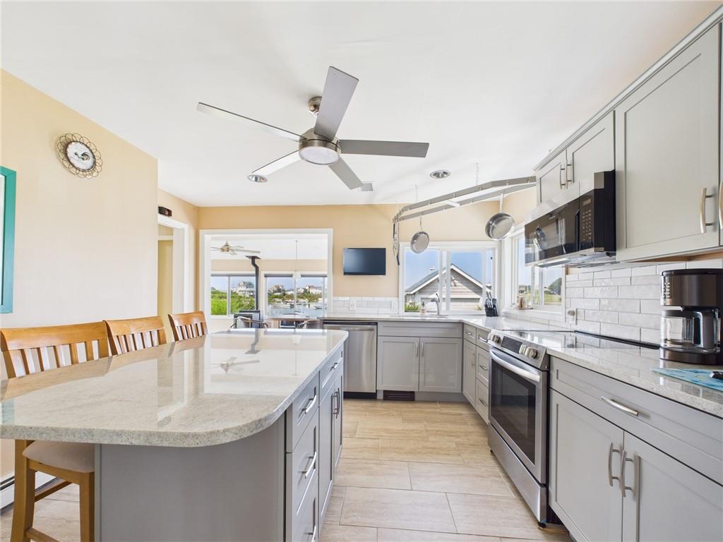 South Kingstown, Rhode Island, 02879, United States, 3 Bedrooms Bedrooms, ,1 BathroomBathrooms,Residential,Active,1905125