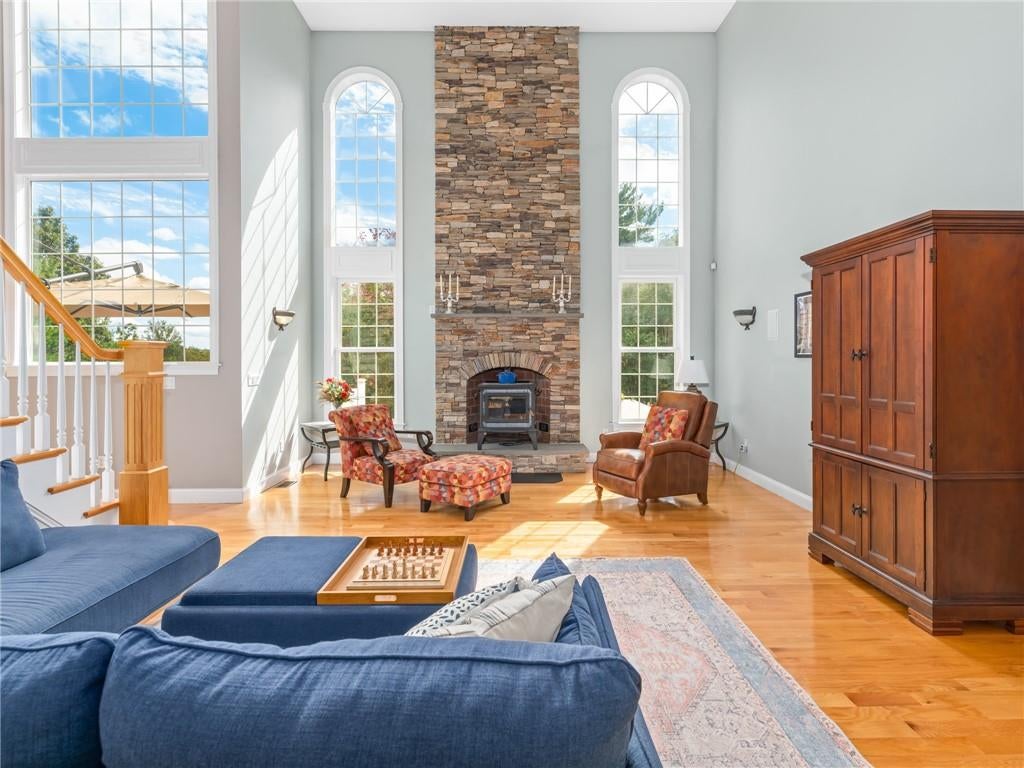 Cumberland, Rhode Island, 02864, United States, 4 Bedrooms Bedrooms, ,5 BathroomsBathrooms,Residential,Active,1953257