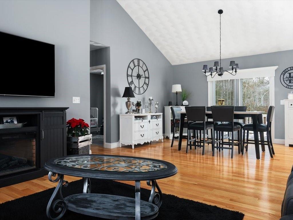 Charlestown, Rhode Island, 02813, United States, 3 Bedrooms Bedrooms, ,2 BathroomsBathrooms,Residential,Active,2007268