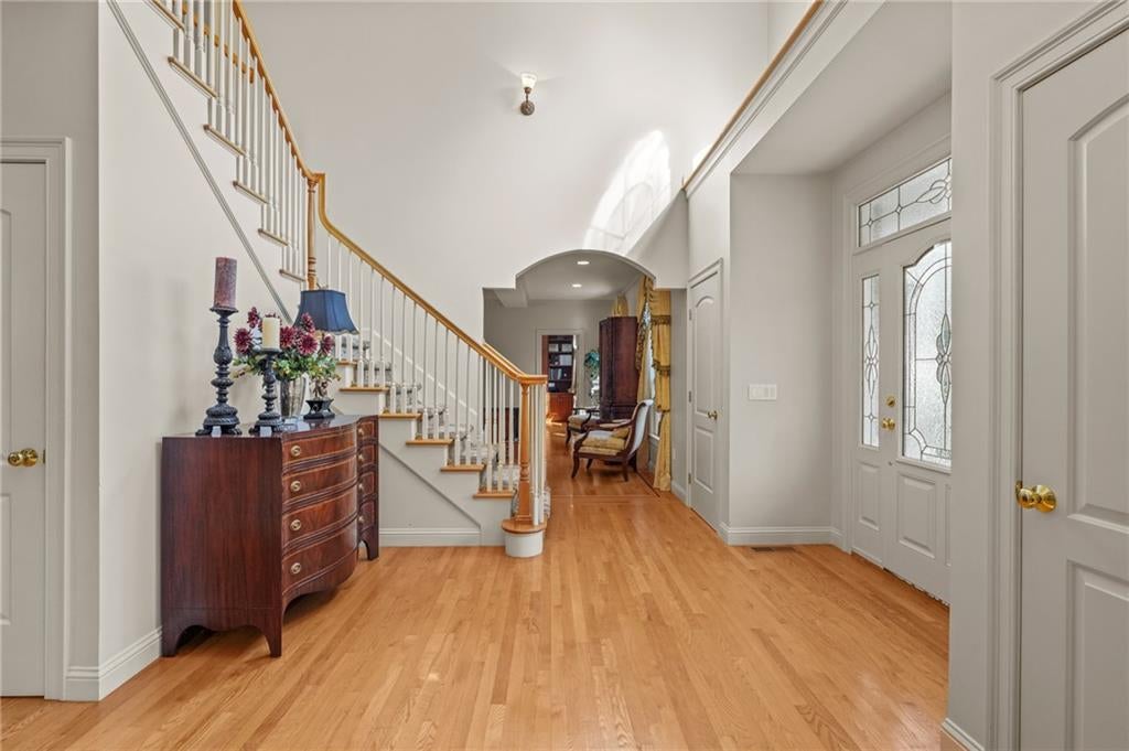 East Greenwich, Rhode Island, 02818, United States, ,4 BathroomsBathrooms,Residential,Active,1791211