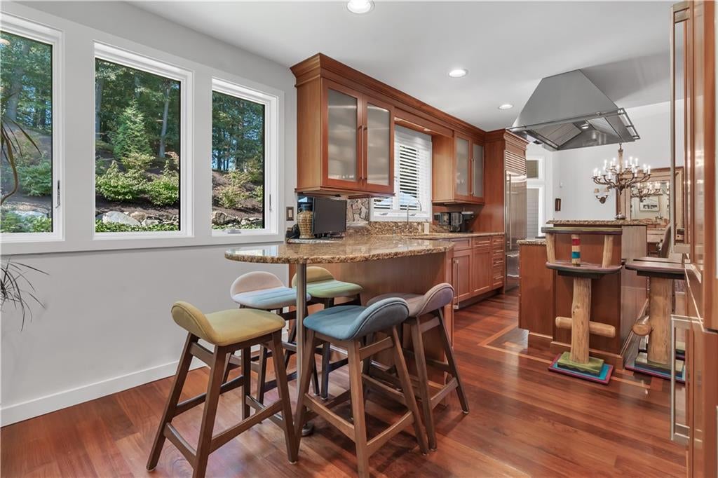 Lincoln, Rhode Island, 02865, United States, 4 Bedrooms Bedrooms, ,3 BathroomsBathrooms,Residential,Active,1964506