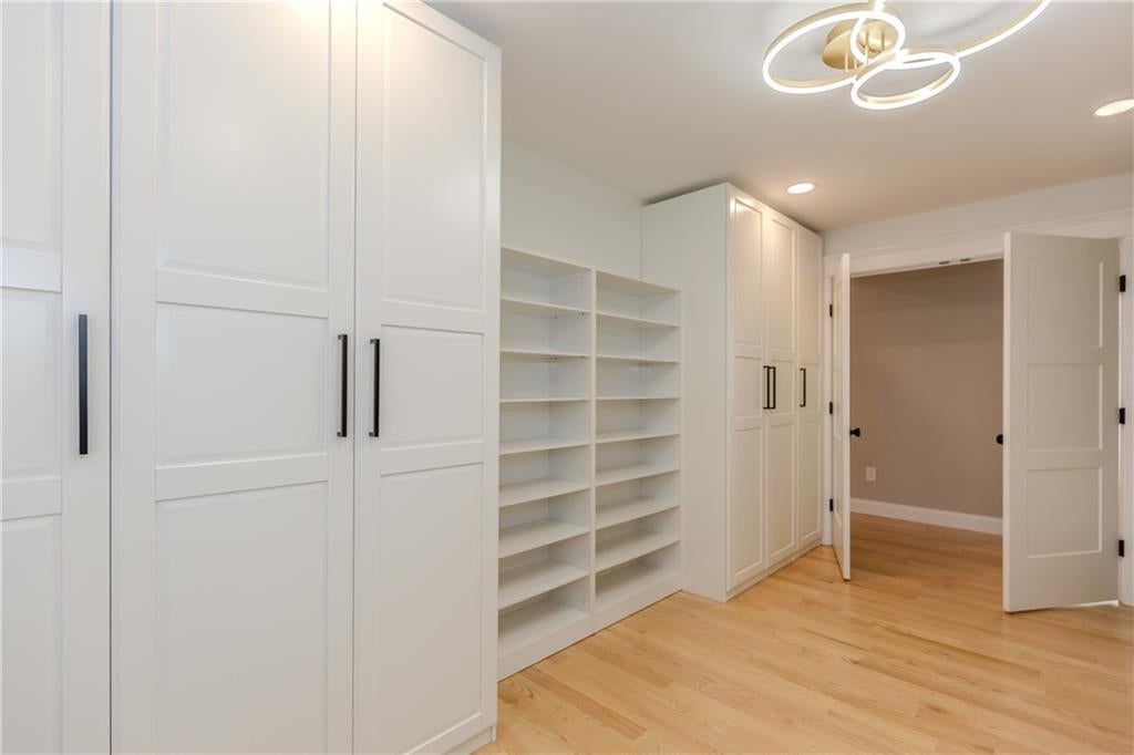 Cranston, Rhode Island, 02921, United States, 3 Bedrooms Bedrooms, ,4 BathroomsBathrooms,Residential,Active,2011445