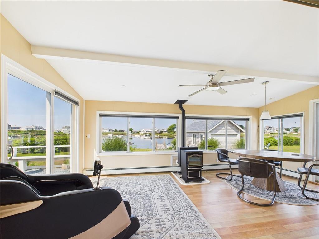 South Kingstown, Rhode Island, 02879, United States, 3 Bedrooms Bedrooms, ,1 BathroomBathrooms,Residential,Active,1905125