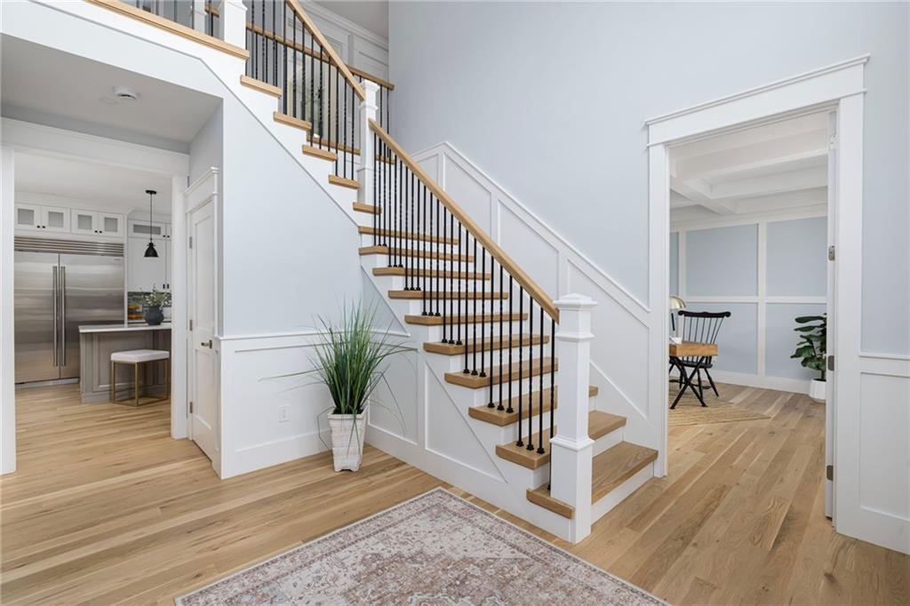 East Greenwich, Rhode Island, 02818, United States, 5 Bedrooms Bedrooms, ,4 BathroomsBathrooms,Residential,Active,1993976