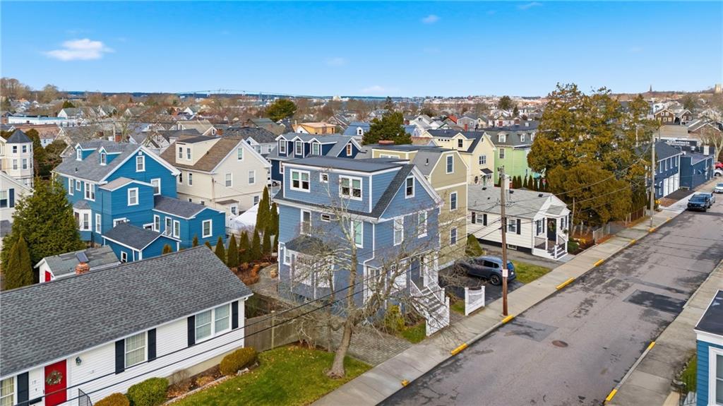 Newport, Rhode Island, 02840, United States, 4 Bedrooms Bedrooms, ,4 BathroomsBathrooms,Residential,Active,2007171