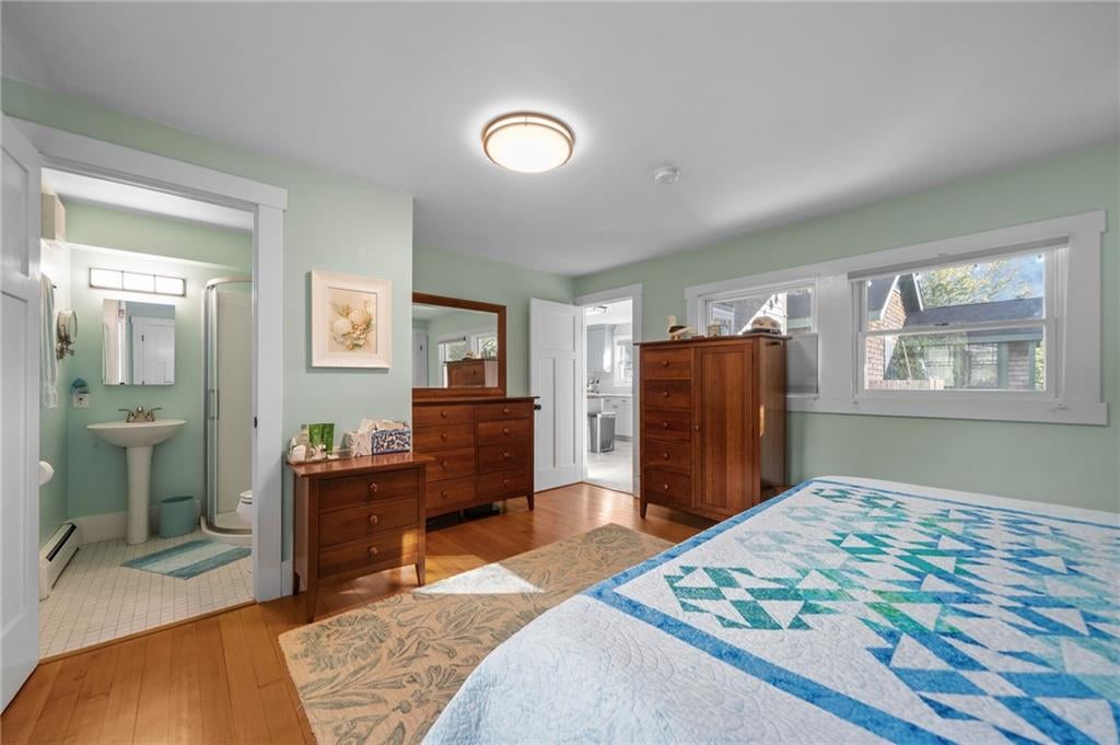 Jamestown, Rhode Island, 02835, United States, 6 Bedrooms Bedrooms, ,4 BathroomsBathrooms,Residential,Active,1987266