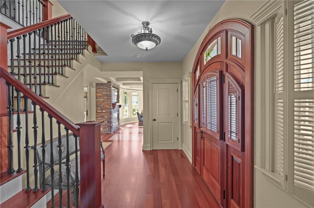 Narragansett, Rhode Island, 02882, United States, 4 Bedrooms Bedrooms, ,4 BathroomsBathrooms,Residential,Active,1929419