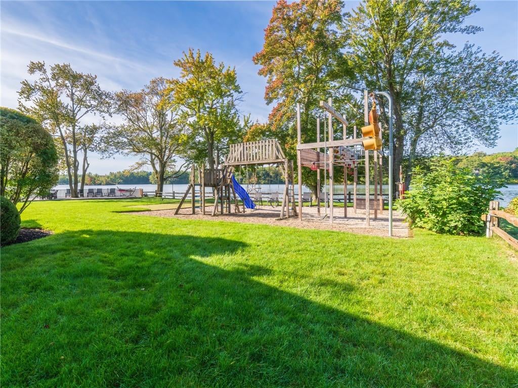 Smithfield, Rhode Island, 02917, United States, 3 Bedrooms Bedrooms, ,3 BathroomsBathrooms,Residential,Active,1953020