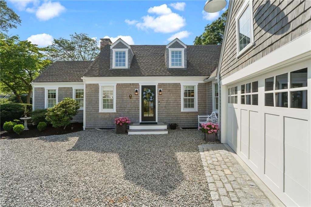 East Greenwich, Rhode Island, 02818, United States, 3 Bedrooms Bedrooms, ,3 BathroomsBathrooms,Residential,Active,1900189