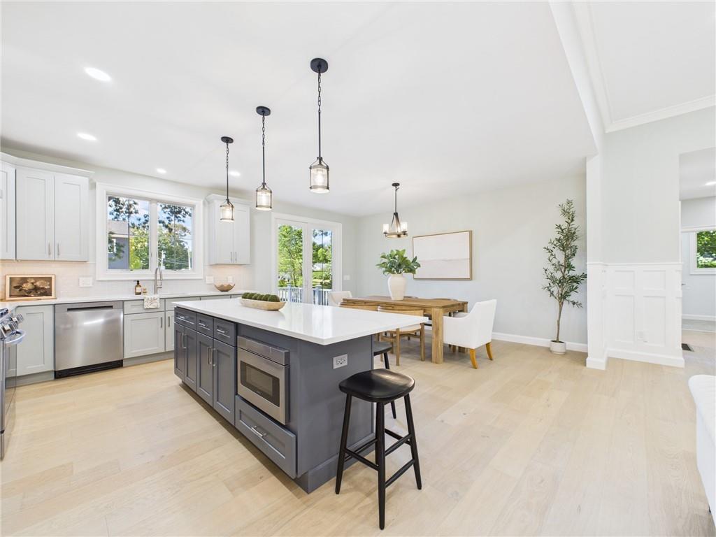 North Kingstown, Rhode Island, 02852, United States, 3 Bedrooms Bedrooms, ,3 BathroomsBathrooms,Residential,Active,1929459