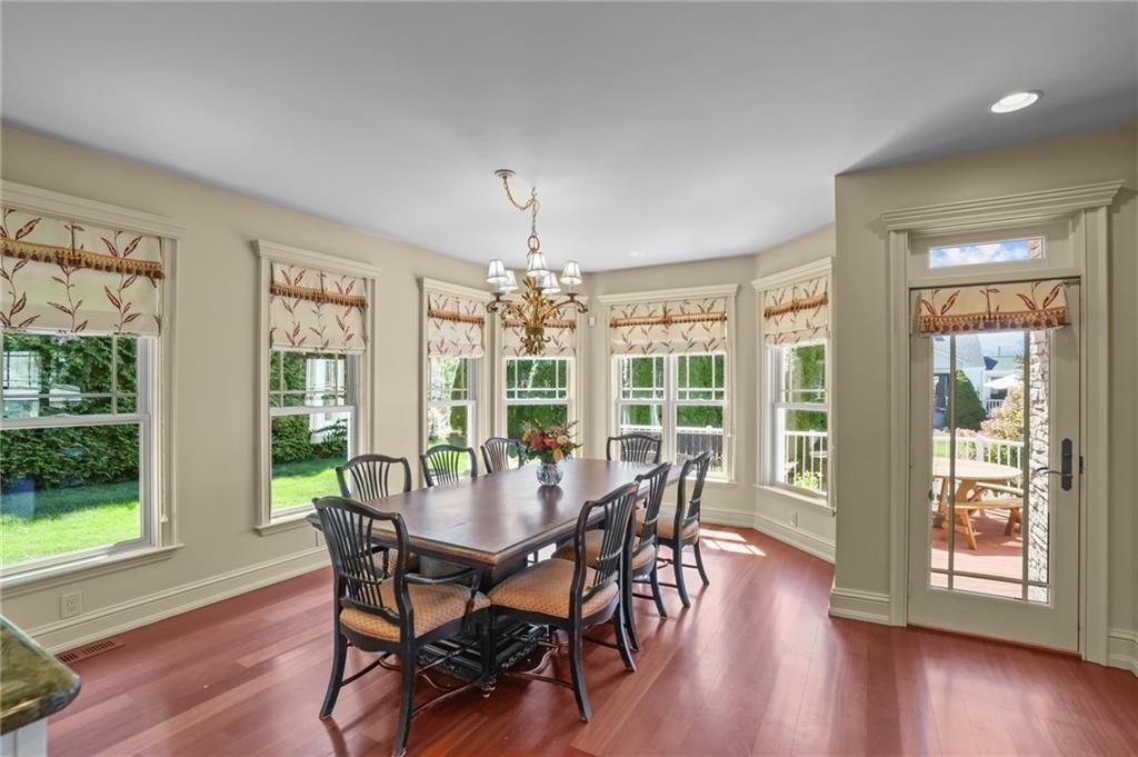 Narragansett, Rhode Island, 02882, United States, 4 Bedrooms Bedrooms, ,4 BathroomsBathrooms,Residential,Active,1929419