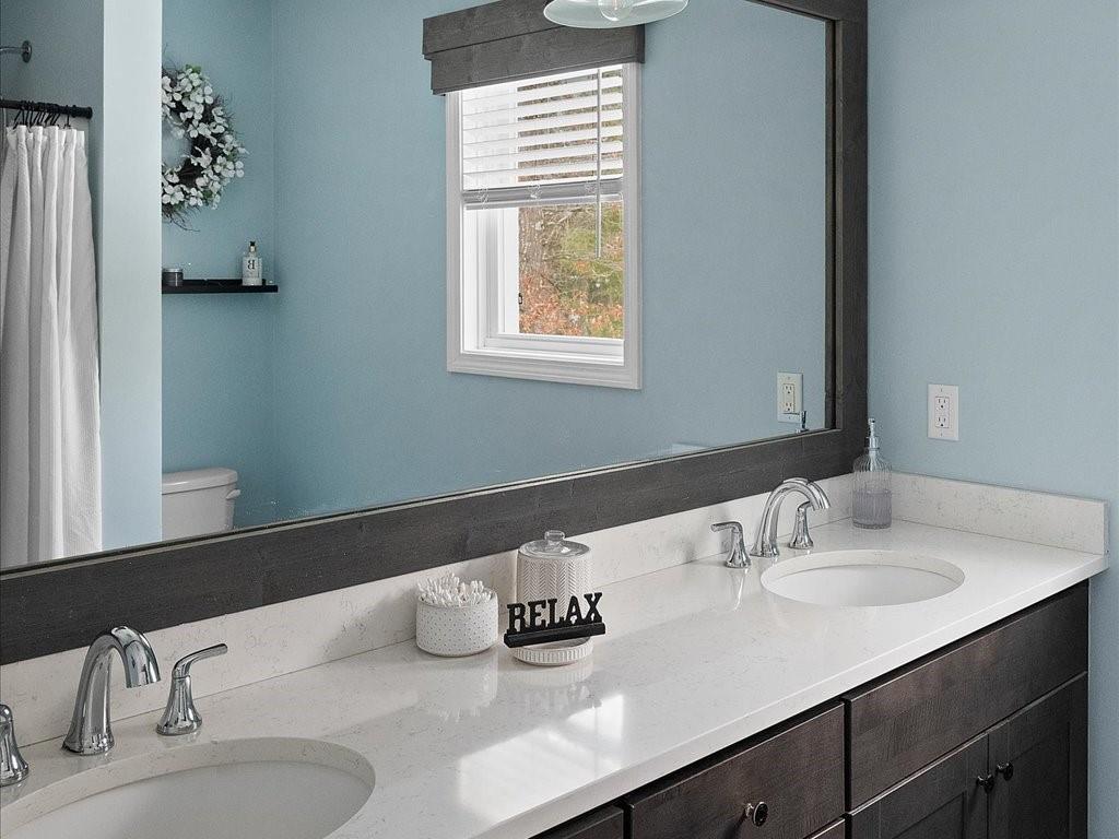 Charlestown, Rhode Island, 02813, United States, 3 Bedrooms Bedrooms, ,2 BathroomsBathrooms,Residential,Active,2007268