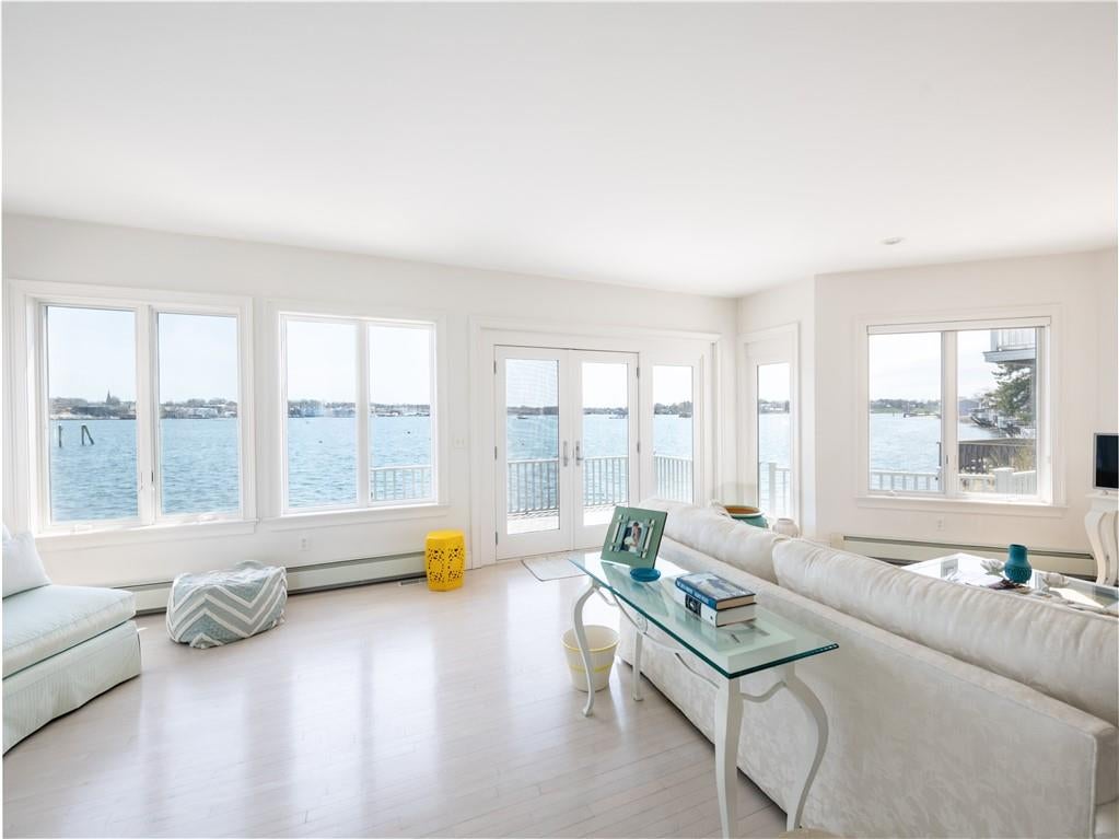 Newport, Rhode Island, 02840, United States, ,3 BathroomsBathrooms,Residential,Active,1790147