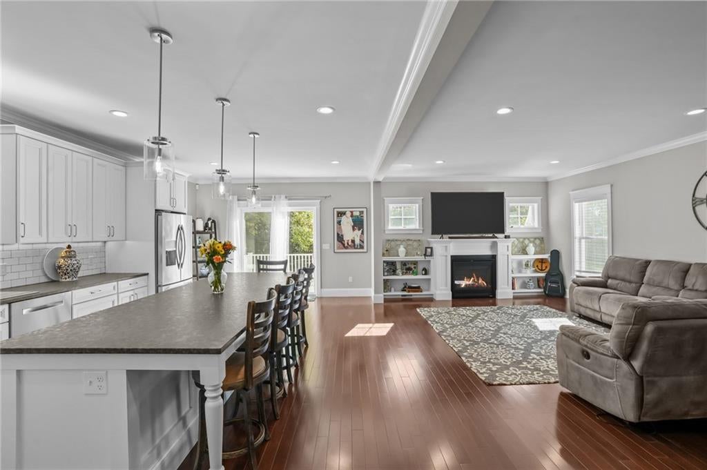 Portsmouth, Rhode Island, 02871, United States, 4 Bedrooms Bedrooms, ,4 BathroomsBathrooms,Residential,Active,1970995