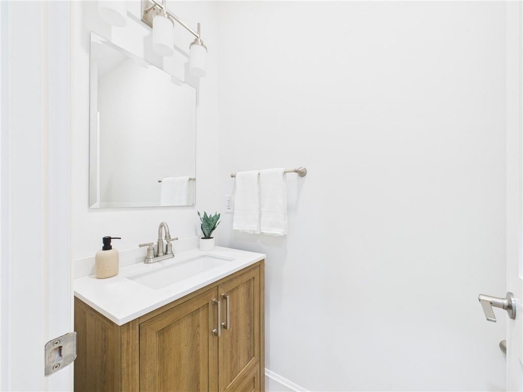North Kingstown, Rhode Island, 02852, United States, 3 Bedrooms Bedrooms, ,3 BathroomsBathrooms,Residential,Active,1929459