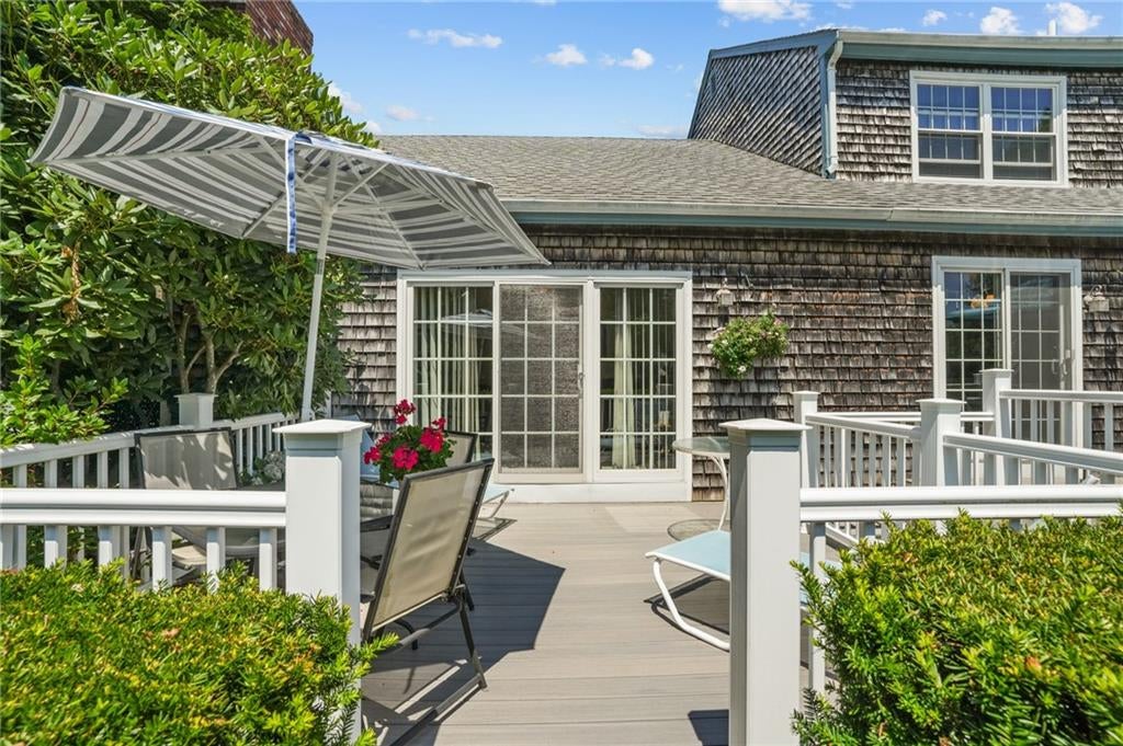 Portsmouth, Rhode Island, 02871, United States, 4 Bedrooms Bedrooms, ,3 BathroomsBathrooms,Residential,Active,1904703