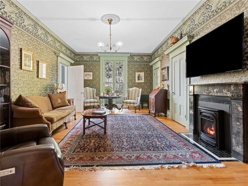 Warwick, Rhode Island, 02818, United States, 5 Bedrooms Bedrooms, ,4 BathroomsBathrooms,Residential,Active,2006818