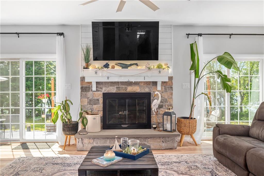 Burrillville, Rhode Island, 02859, United States, 4 Bedrooms Bedrooms, ,3 BathroomsBathrooms,Residential,Active,1945228