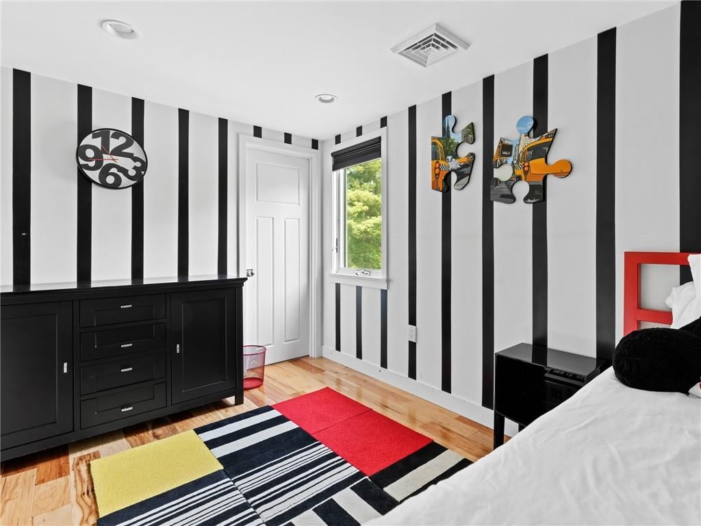Smithfield, Rhode Island, 02917, United States, 3 Bedrooms Bedrooms, ,3 BathroomsBathrooms,Residential,Active,1953020