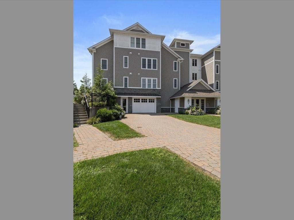 Westerly, Rhode Island, 02891, United States, 2 Bedrooms Bedrooms, ,2 BathroomsBathrooms,Residential,Active,1919078