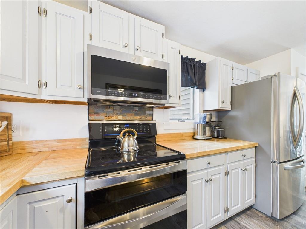 Narragansett, Rhode Island, 02882, United States, 4 Bedrooms Bedrooms, ,3 BathroomsBathrooms,Residential,Active,1862887