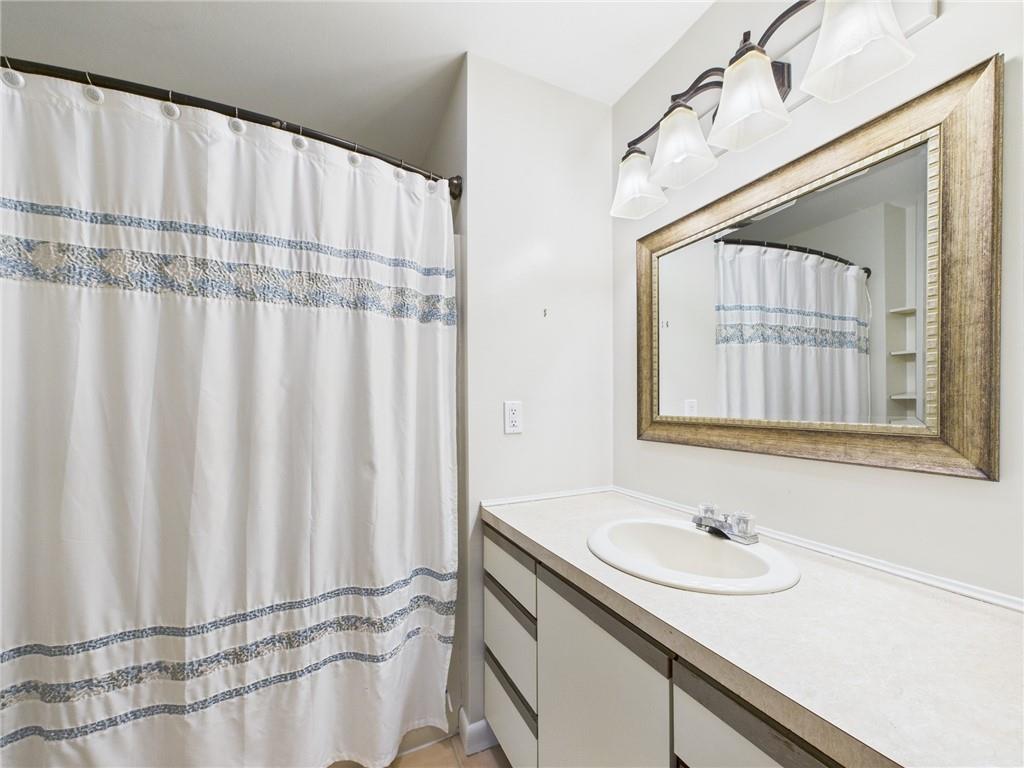 Narragansett, Rhode Island, 02882, United States, 4 Bedrooms Bedrooms, ,2 BathroomsBathrooms,Residential,Active,1934779