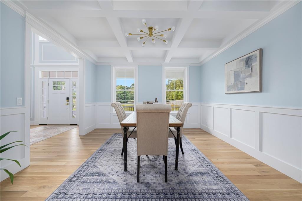 East Greenwich, Rhode Island, 02818, United States, 5 Bedrooms Bedrooms, ,4 BathroomsBathrooms,Residential,Active,1993976