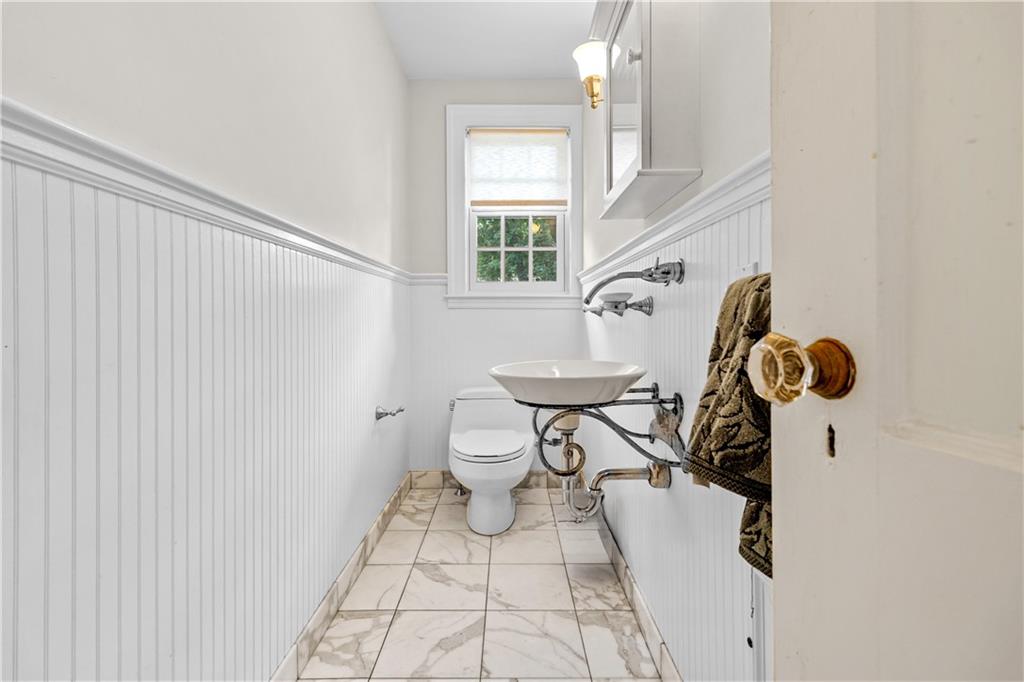 Brookline, Massachusetts, 02445, United States, 5 Bedrooms Bedrooms, ,4 BathroomsBathrooms,Residential,Active,1905132