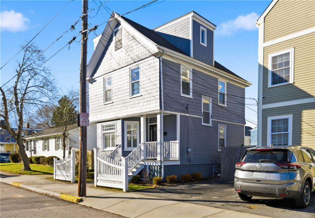 Newport, Rhode Island, 02840, United States, 4 Bedrooms Bedrooms, ,4 BathroomsBathrooms,Residential,Active,2007171