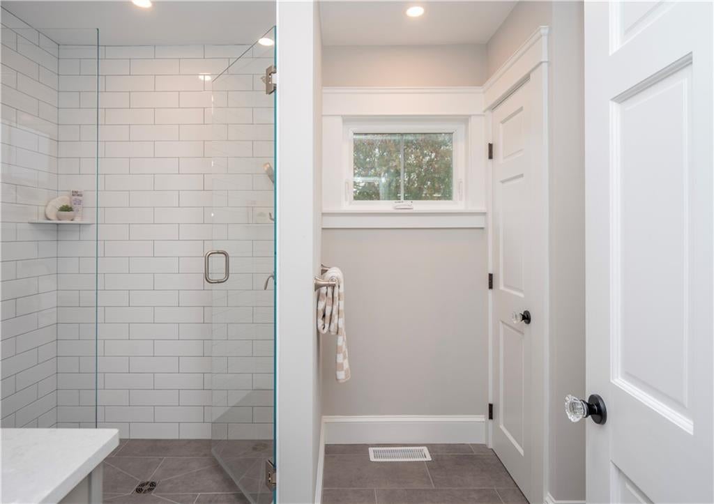 Newport, Rhode Island, 02840, United States, 4 Bedrooms Bedrooms, ,4 BathroomsBathrooms,Residential,Active,1973265