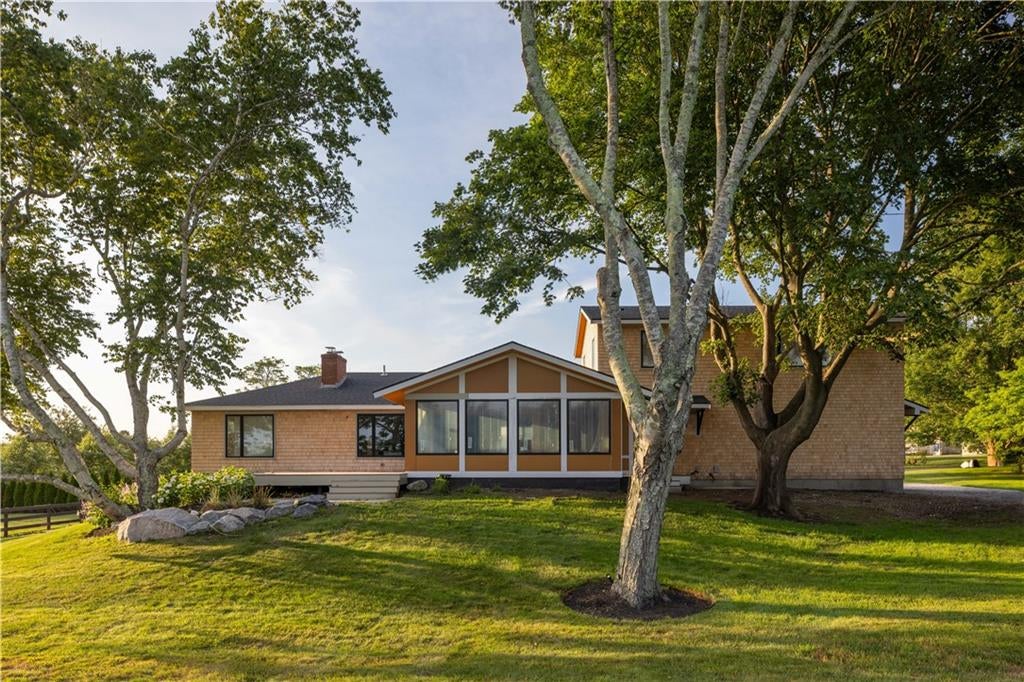 Middletown, Rhode Island, 02842, United States, 5 Bedrooms Bedrooms, ,4 BathroomsBathrooms,Residential,Active,1892610