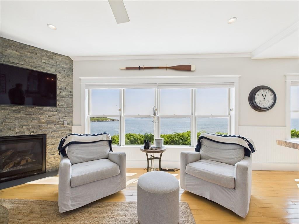 Jamestown, Rhode Island, 02835, United States, 3 Bedrooms Bedrooms, ,3 BathroomsBathrooms,Residential,Active,1904752