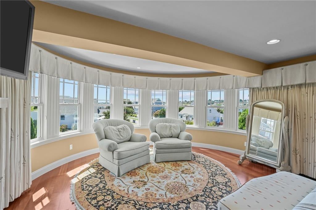 Narragansett, Rhode Island, 02882, United States, 4 Bedrooms Bedrooms, ,4 BathroomsBathrooms,Residential,Active,1929419