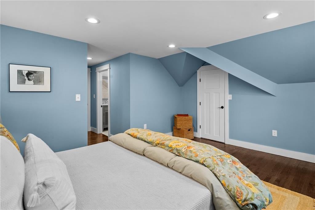 Barrington, Rhode Island, 02806, United States, 4 Bedrooms Bedrooms, ,4 BathroomsBathrooms,Residential,Active,1942364