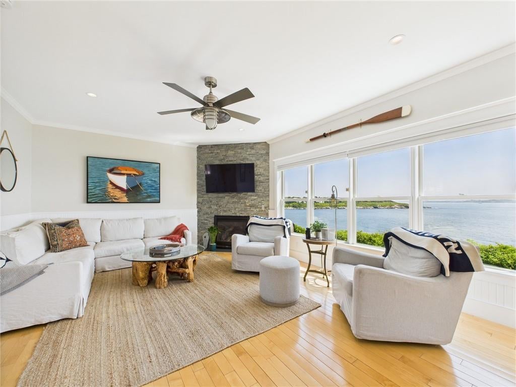 Jamestown, Rhode Island, 02835, United States, 3 Bedrooms Bedrooms, ,3 BathroomsBathrooms,Residential,Active,1904752