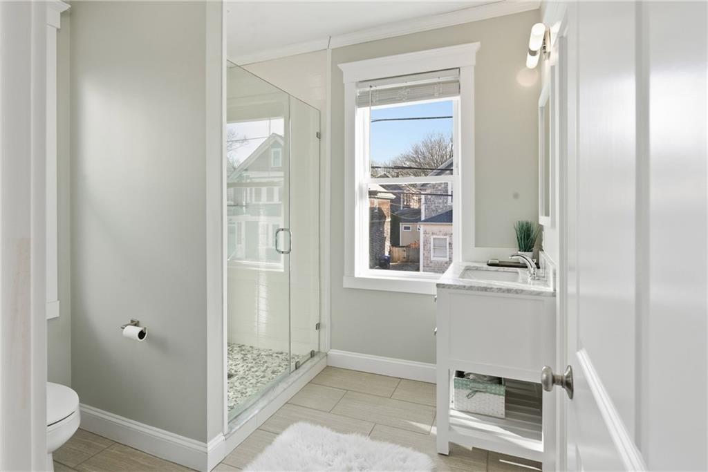 Newport, Rhode Island, 02840, United States, 4 Bedrooms Bedrooms, ,4 BathroomsBathrooms,Residential,Active,2007171