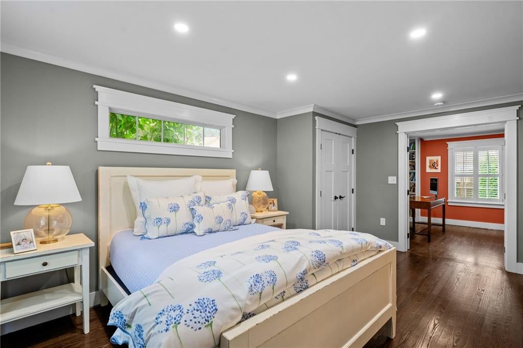 Barrington, Rhode Island, 02806, United States, 4 Bedrooms Bedrooms, ,4 BathroomsBathrooms,Residential,Active,1942364