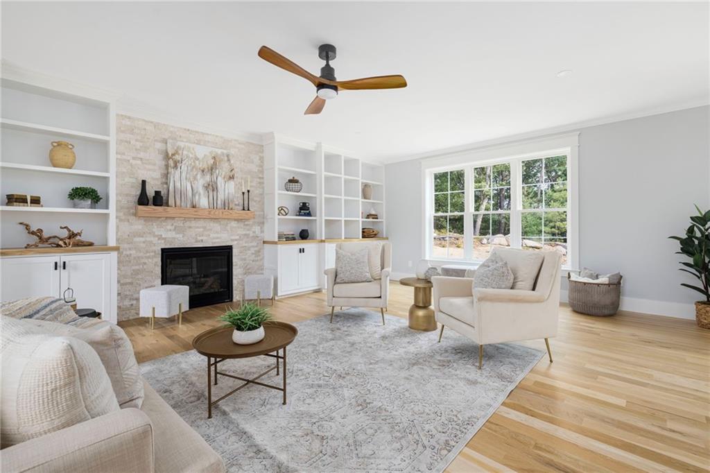 East Greenwich, Rhode Island, 02818, United States, 5 Bedrooms Bedrooms, ,4 BathroomsBathrooms,Residential,Active,1993976