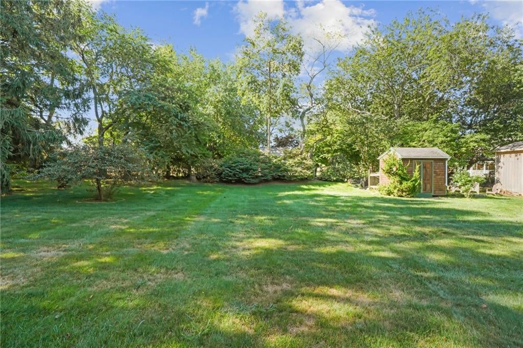 Portsmouth, Rhode Island, 02871, United States, 5 Bedrooms Bedrooms, ,3 BathroomsBathrooms,Residential,Active,1927643