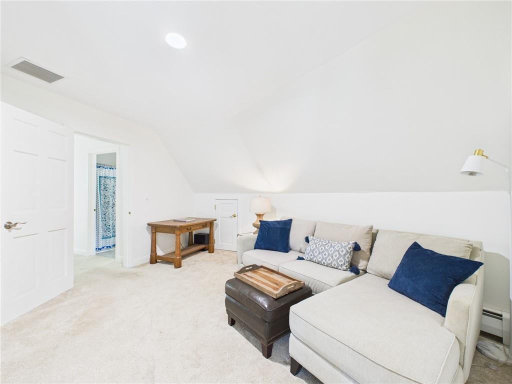 South Kingstown, Rhode Island, 02879, United States, 3 Bedrooms Bedrooms, ,3 BathroomsBathrooms,Residential,Pending,1920270