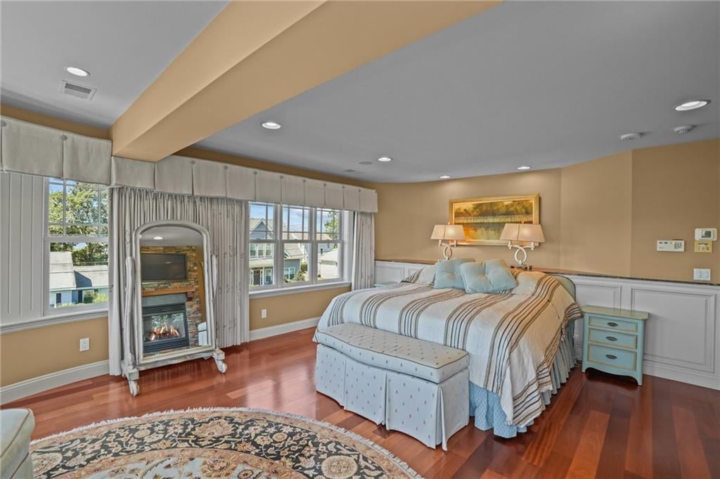 Narragansett, Rhode Island, 02882, United States, 4 Bedrooms Bedrooms, ,4 BathroomsBathrooms,Residential,Active,1929419