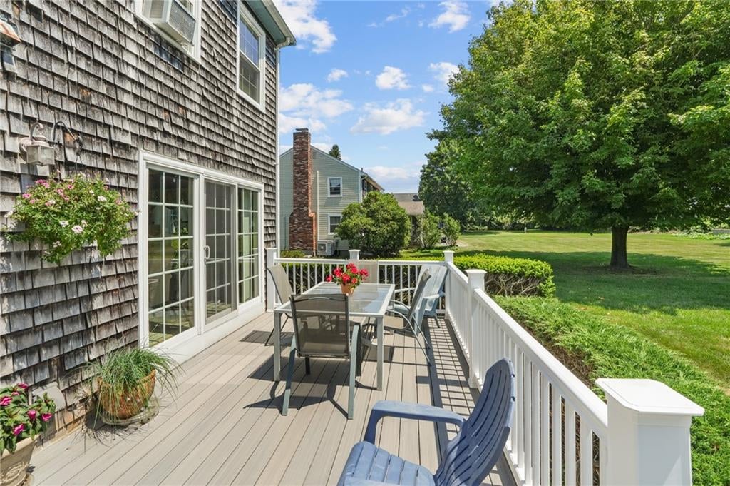 Portsmouth, Rhode Island, 02871, United States, 4 Bedrooms Bedrooms, ,3 BathroomsBathrooms,Residential,Active,1904703