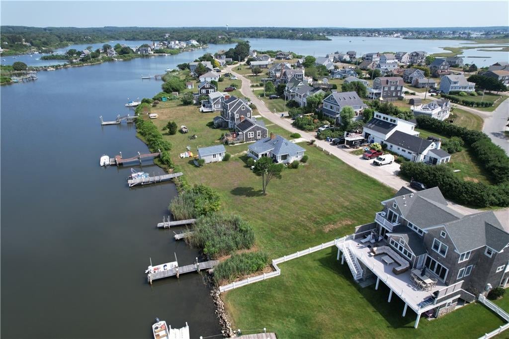 South Kingstown, Rhode Island, 02879, United States, 3 Bedrooms Bedrooms, ,1 BathroomBathrooms,Residential,Active,1905125
