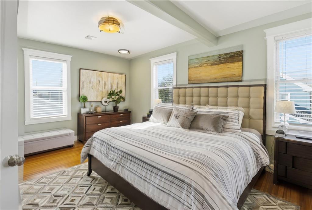 Newport, Rhode Island, 02840, United States, 4 Bedrooms Bedrooms, ,4 BathroomsBathrooms,Residential,Active,2007171