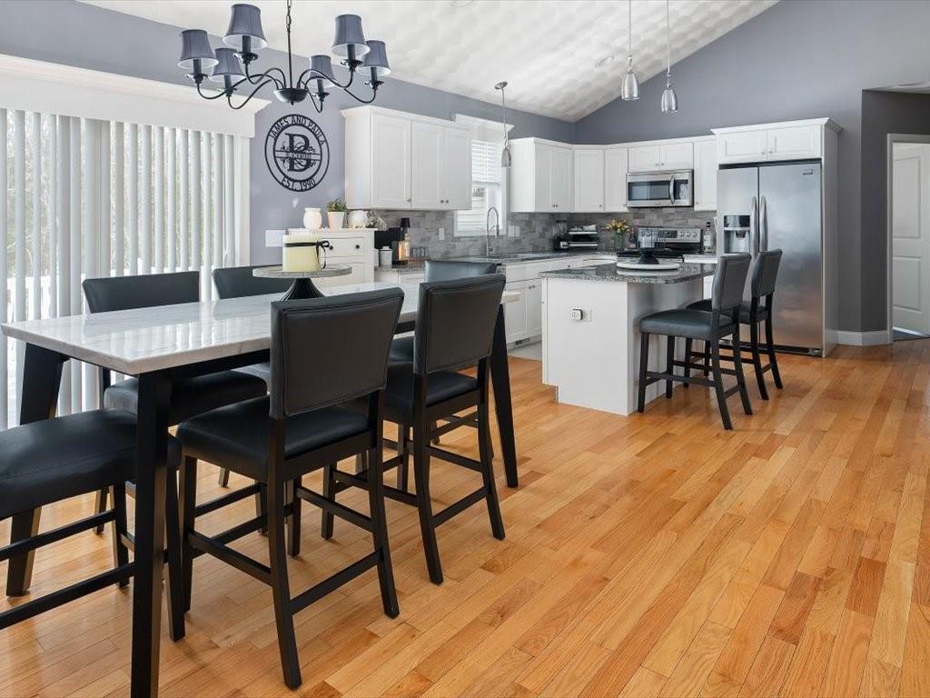 Charlestown, Rhode Island, 02813, United States, 3 Bedrooms Bedrooms, ,2 BathroomsBathrooms,Residential,Active,2007268