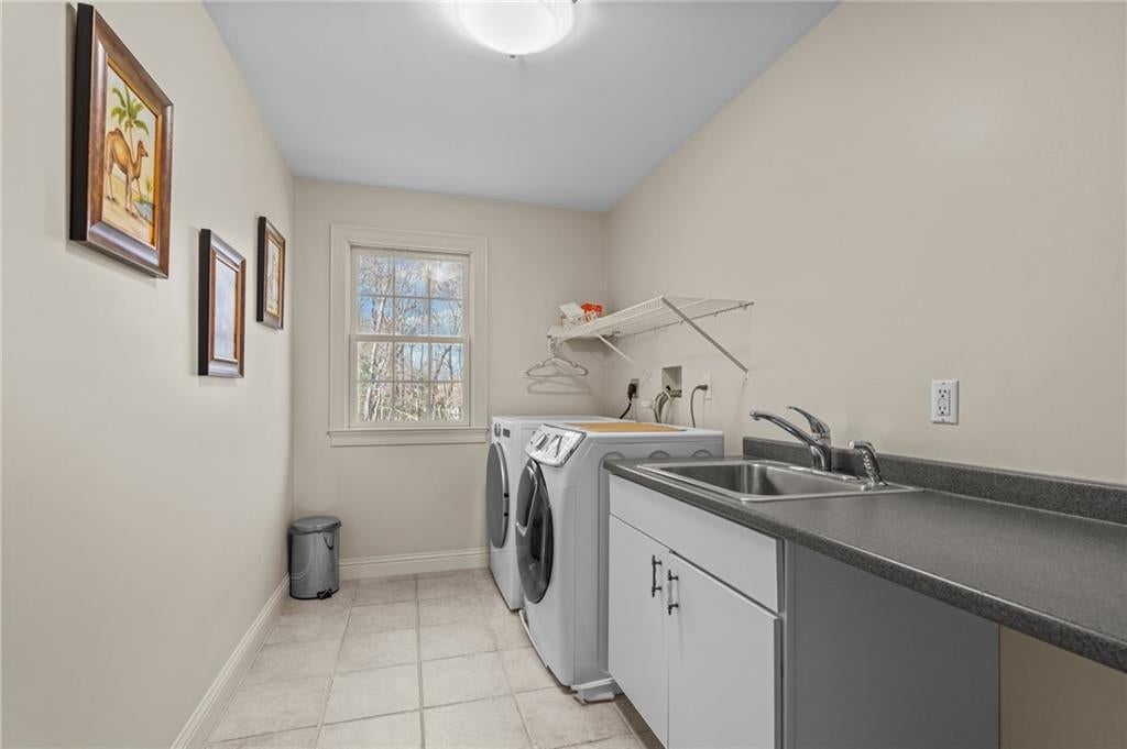 East Greenwich, Rhode Island, 02818, United States, ,4 BathroomsBathrooms,Residential,Active,1791211