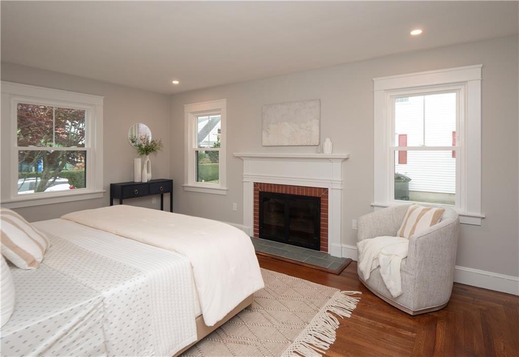 Newport, Rhode Island, 02840, United States, 4 Bedrooms Bedrooms, ,4 BathroomsBathrooms,Residential,Active,1973265