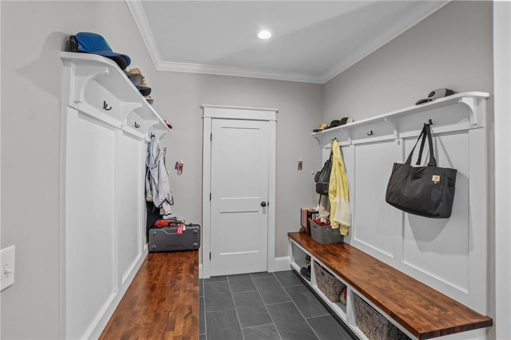 Portsmouth, Rhode Island, 02871, United States, 4 Bedrooms Bedrooms, ,4 BathroomsBathrooms,Residential,Active,1970995