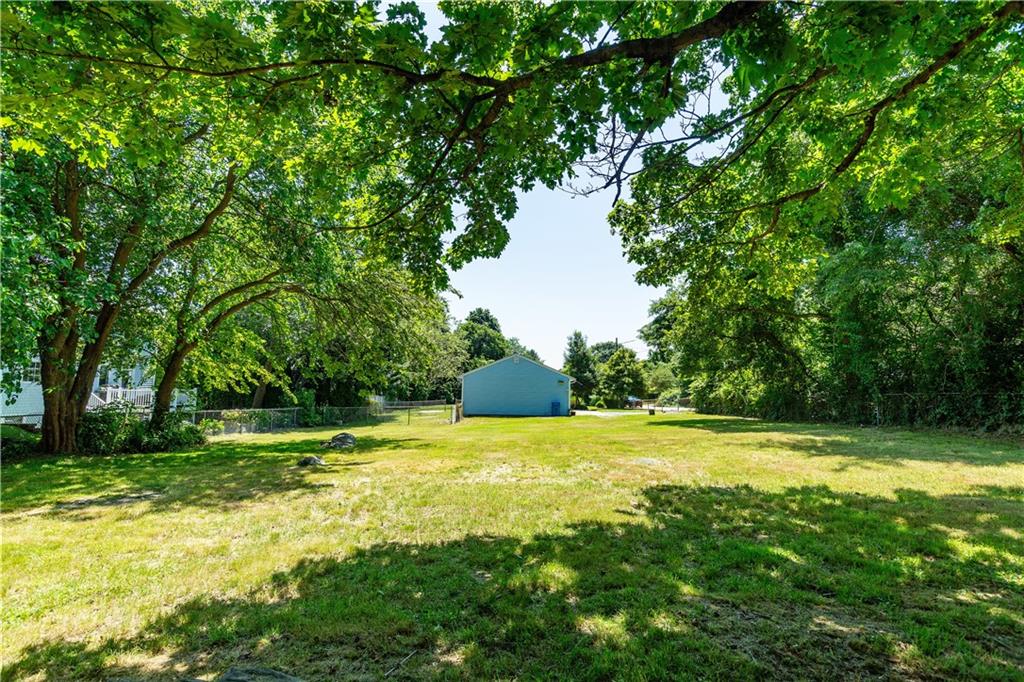 Jamestown, Rhode Island, 02835, United States, 3 Bedrooms Bedrooms, ,1 BathroomBathrooms,Residential,Pending,1834481